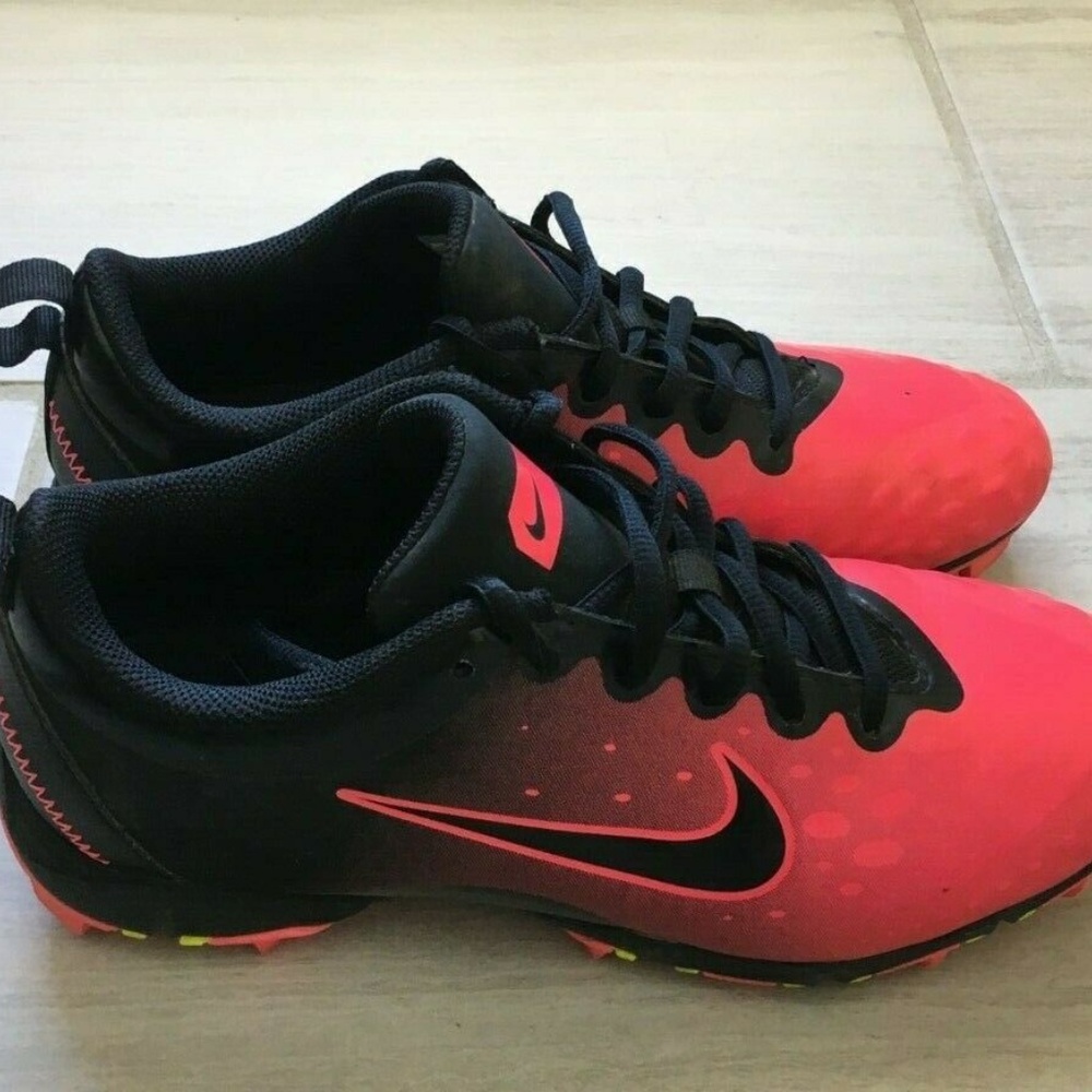 Women's Pink Nike Fastflex Cleats US Size 7